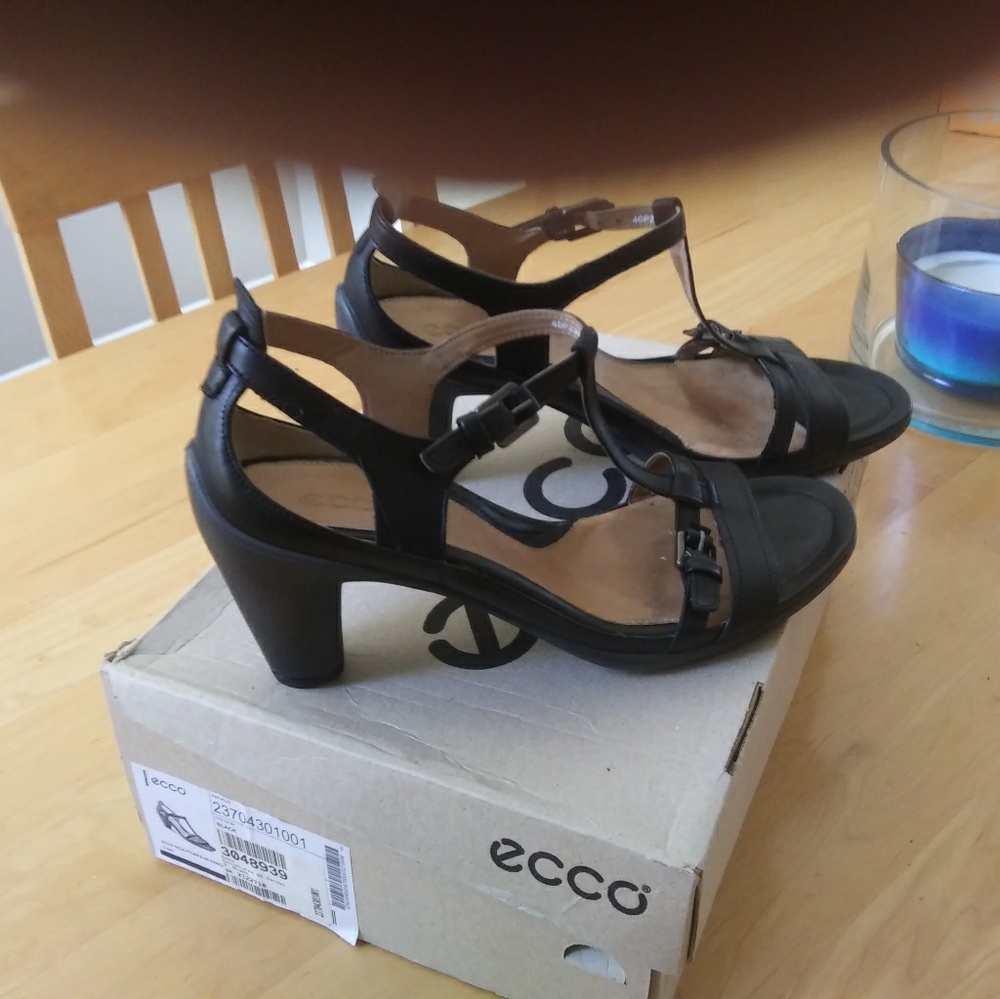 New Ecco sandals Sculptured 65 Sandal. Never worn